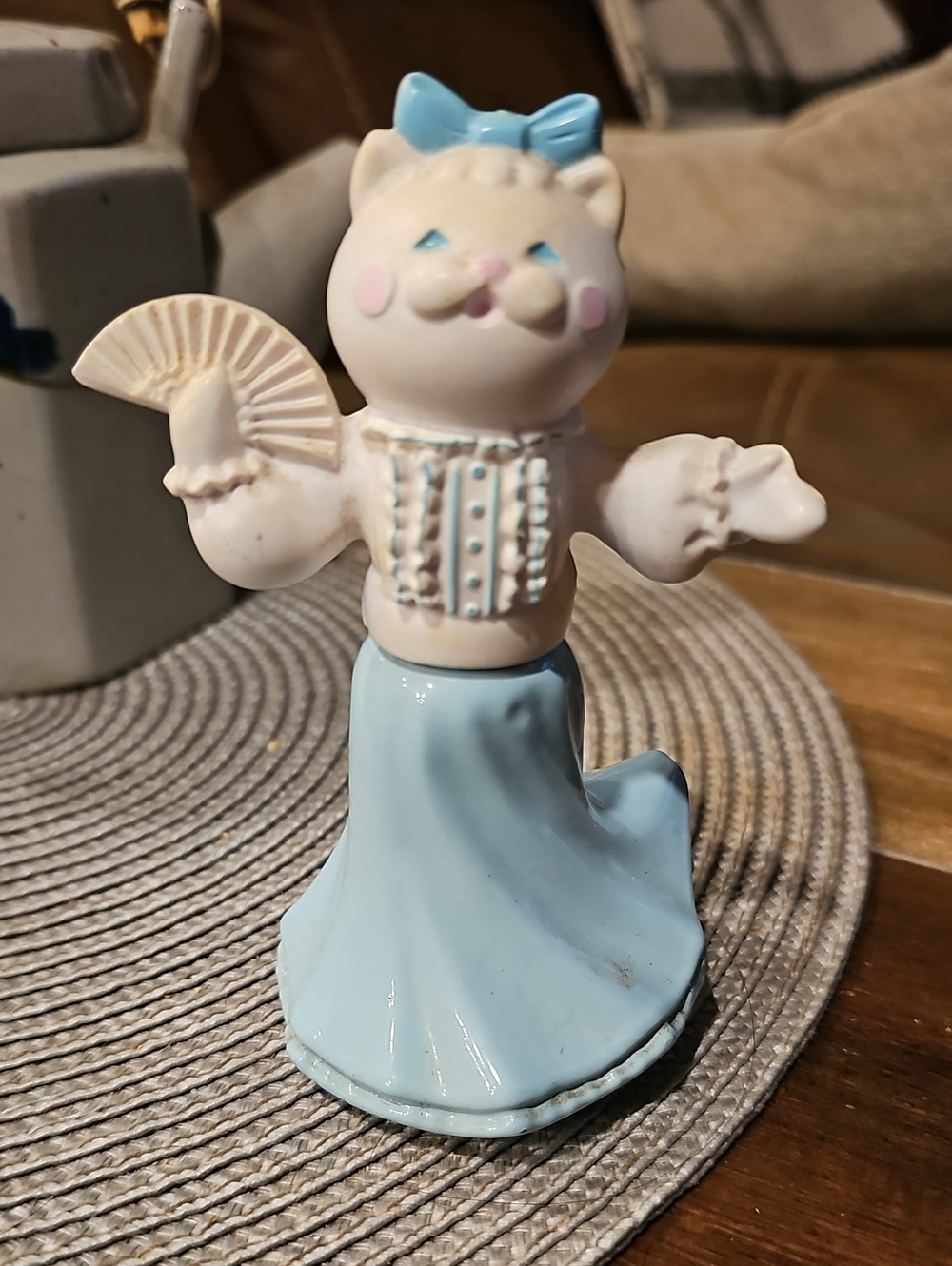 Avon Pink And Pretty Perfume In A Kitty Bottle in Light Blue